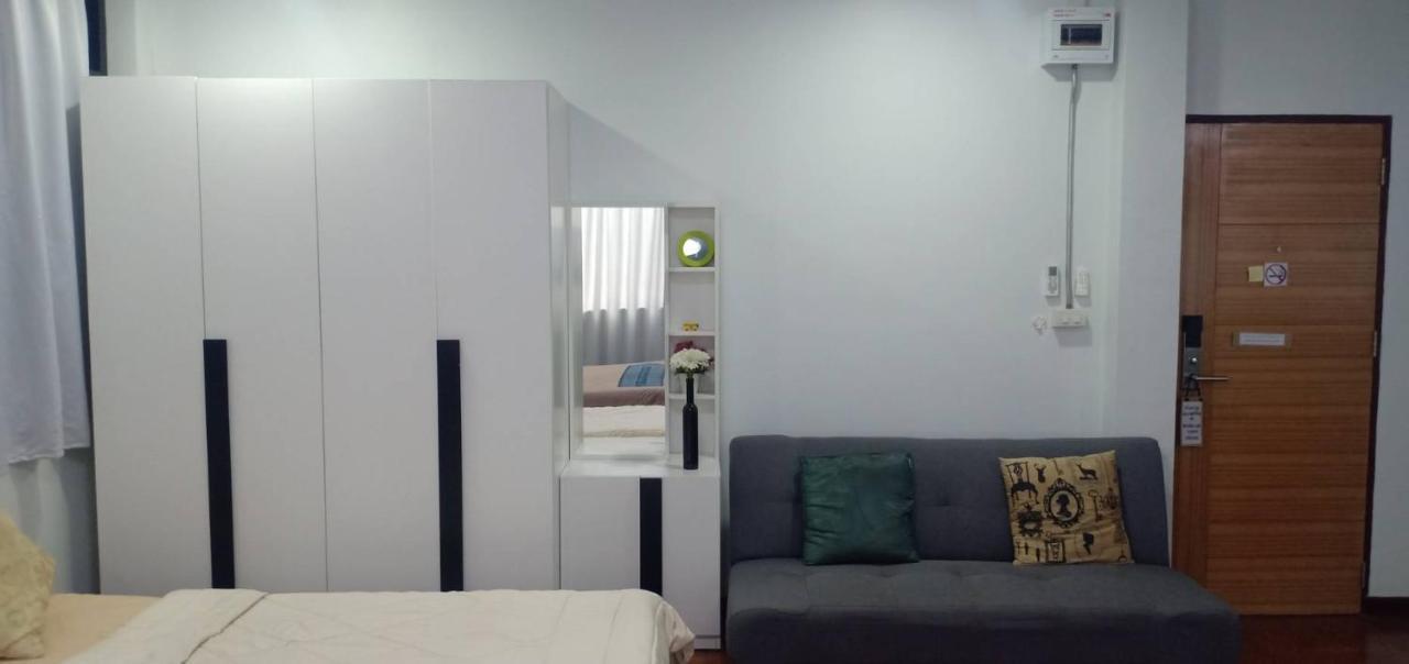 Sriyanar Place 방콕 외부 사진